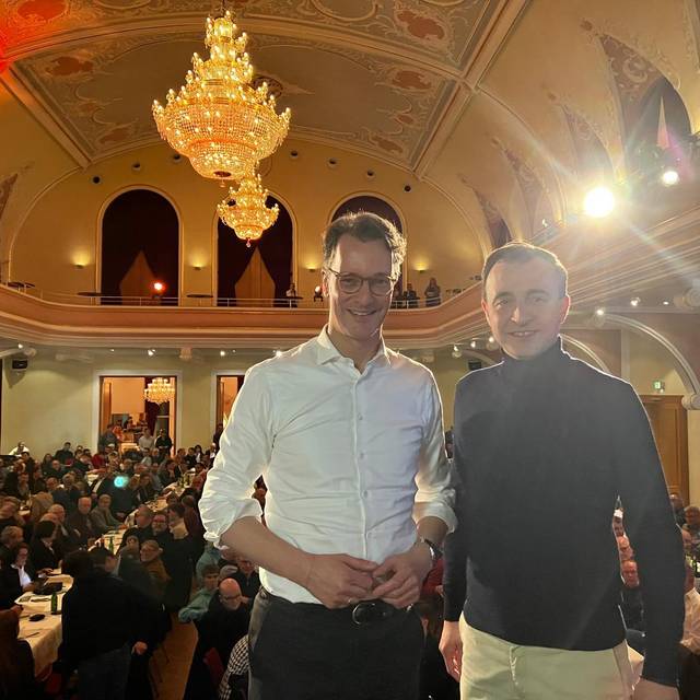 NRW Ministerpräsident Hendrik Wüst bei der "Lokalrunde" in Iserlohn