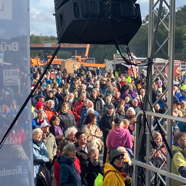 Beim Brückenfest auf der A45 wurde der Termin zur Freigabe veröffentlicht.