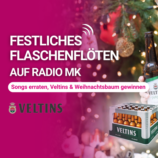 Zu sehen ist eine Frau die in eine Veltinsflasche pustet, als würde sie ein Lied auf ihr spielen. Dazu der Text: Festliches Flaschenflöten auf Radio MK - Songs erraten, Veltins und Weihnachtsbaum gewinnen