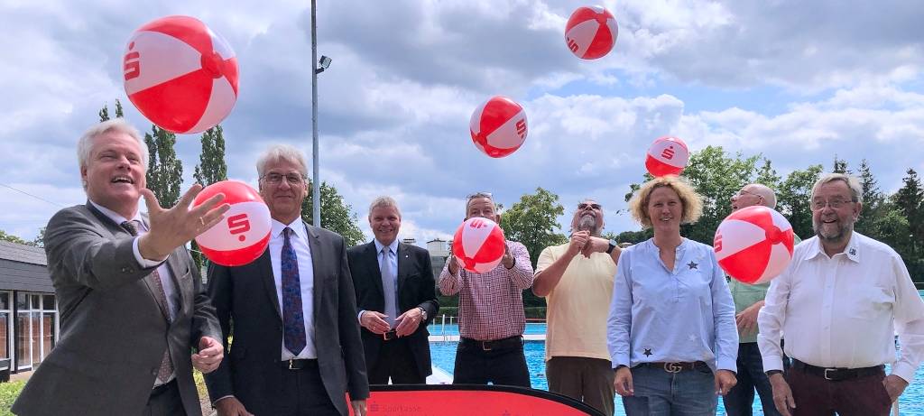 Freibäder in Iserlohn erhalten Spende