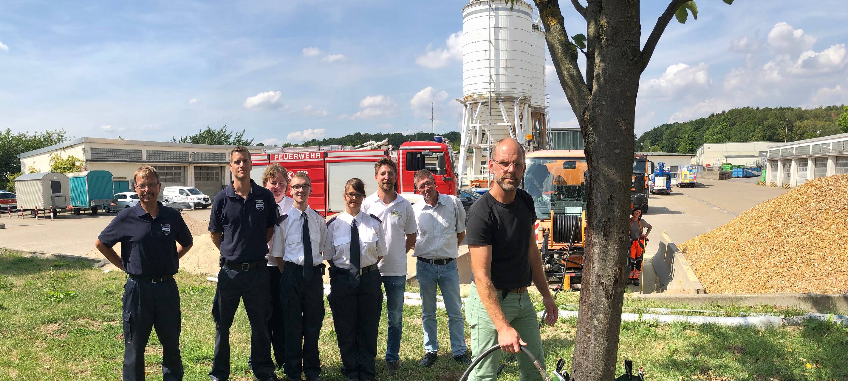Wassersäcke sollen Bäume retten