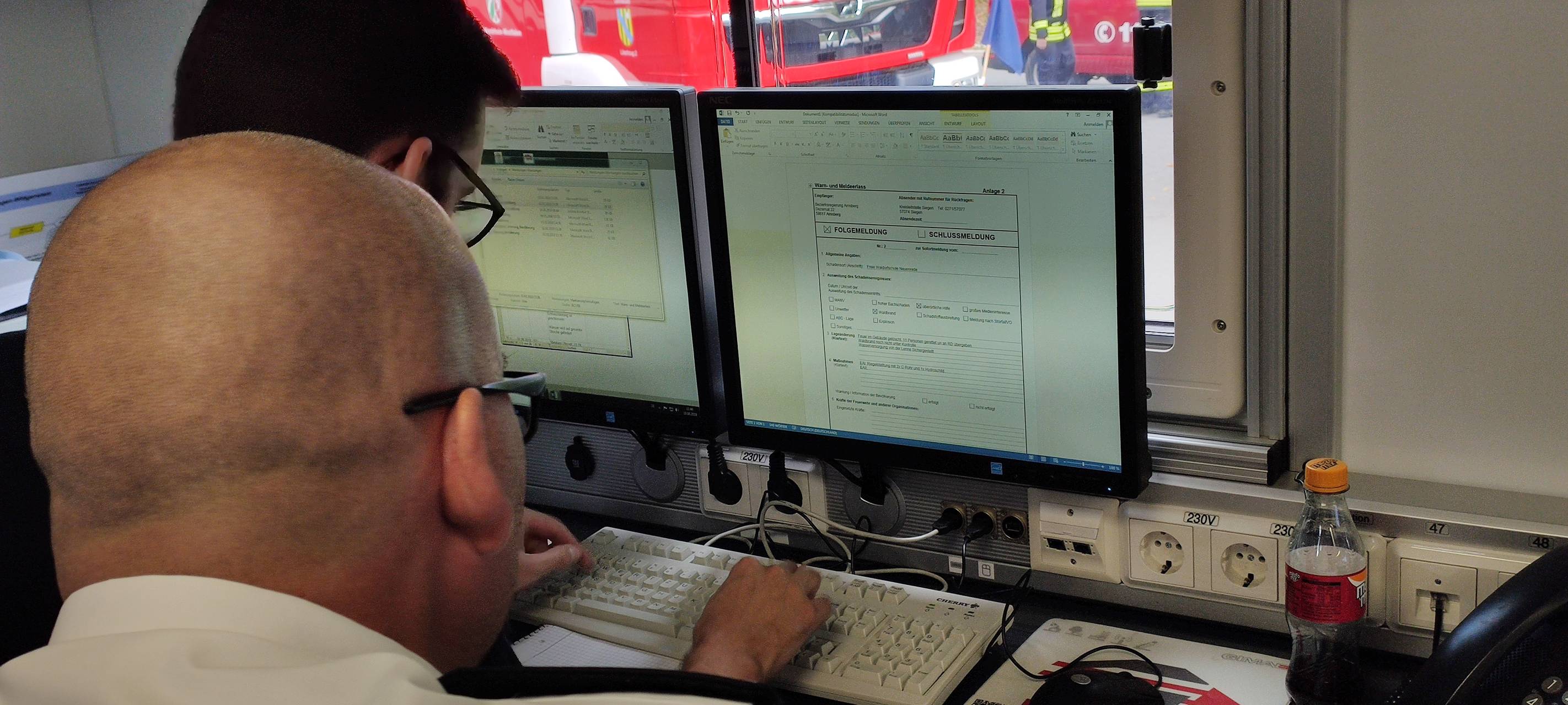 Feuerwehren üben Großbrand in Neuenrade