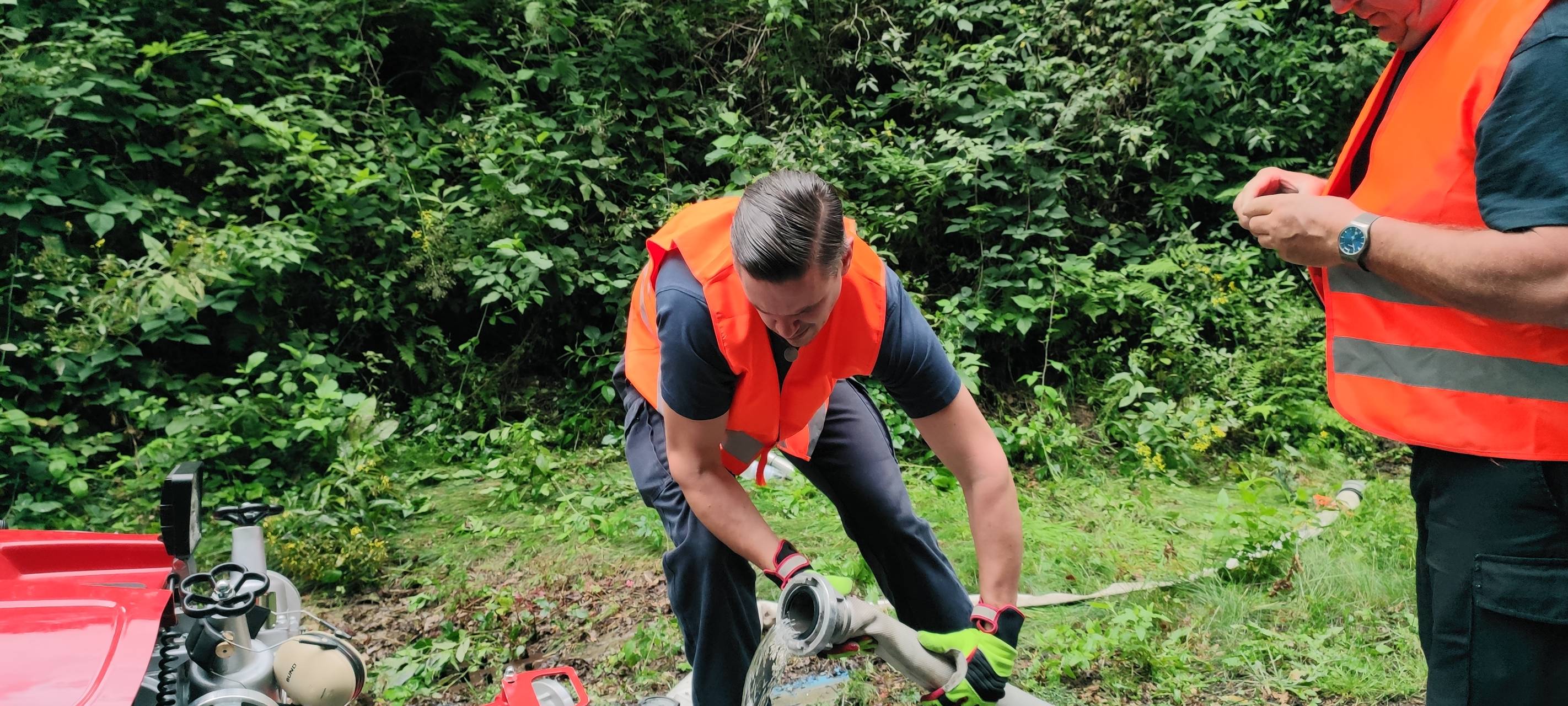 Feuerwehren üben Großbrand in Neuenrade