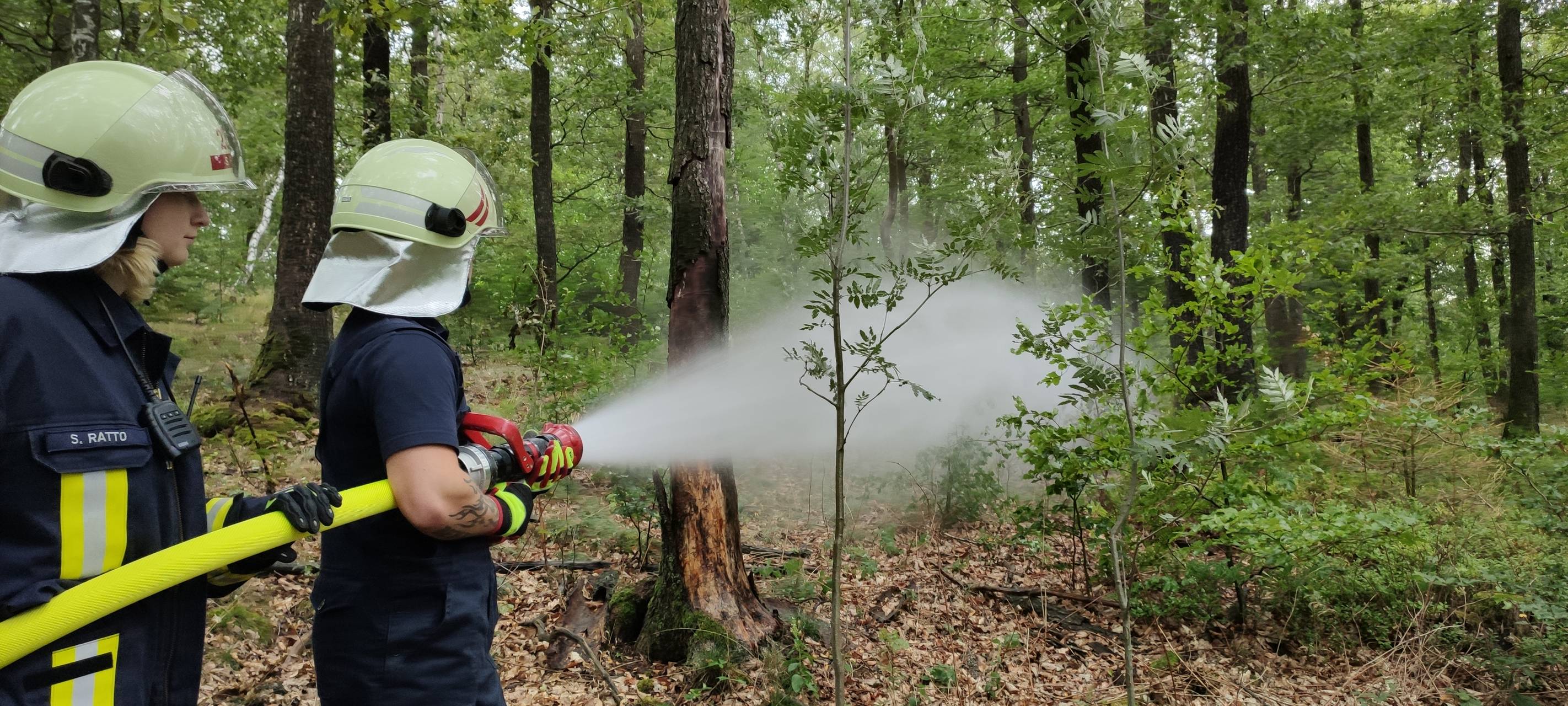 Feuerwehren üben Großbrand in Neuenrade