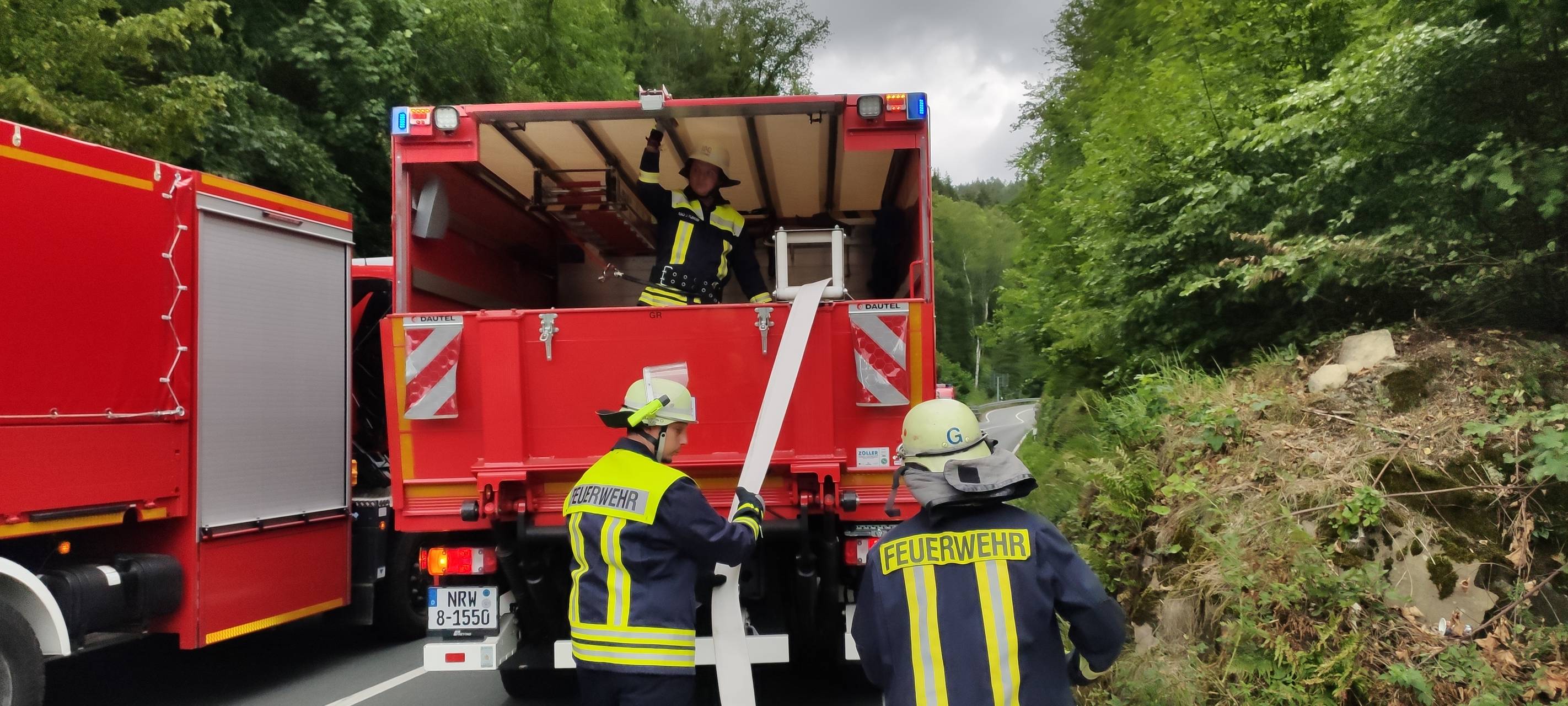 Feuerwehren üben Großbrand in Neuenrade