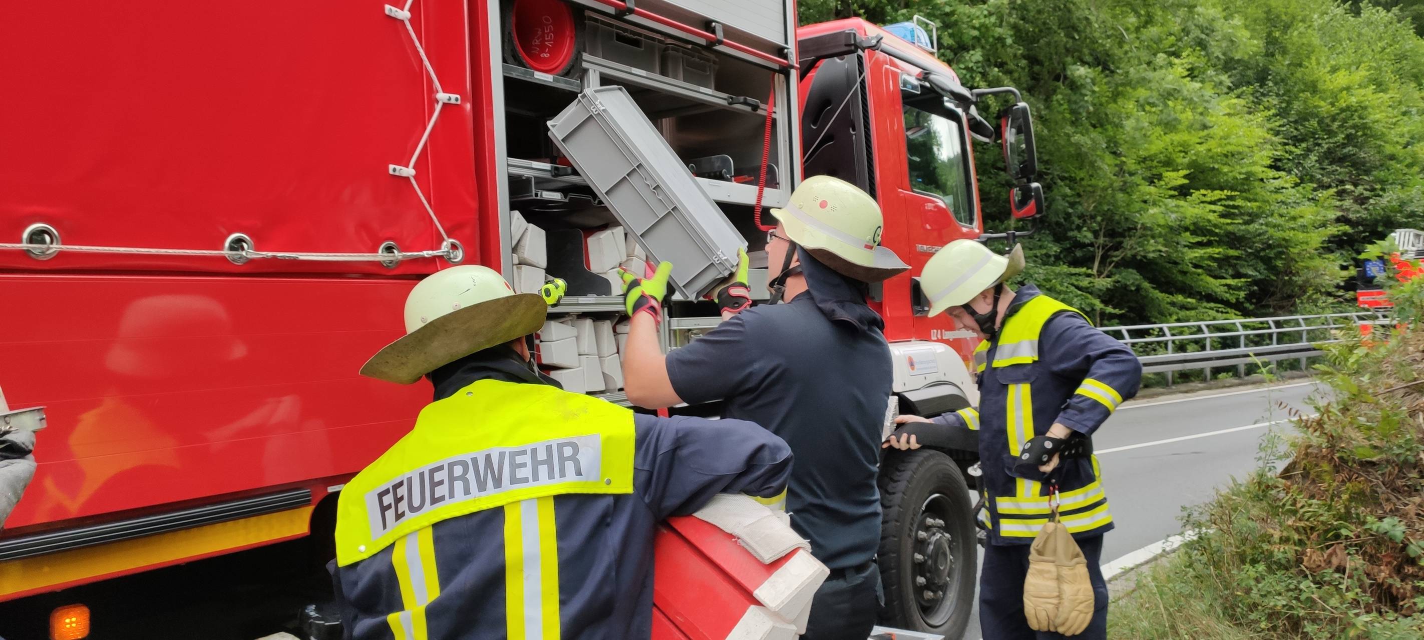 Feuerwehren üben Großbrand in Neuenrade