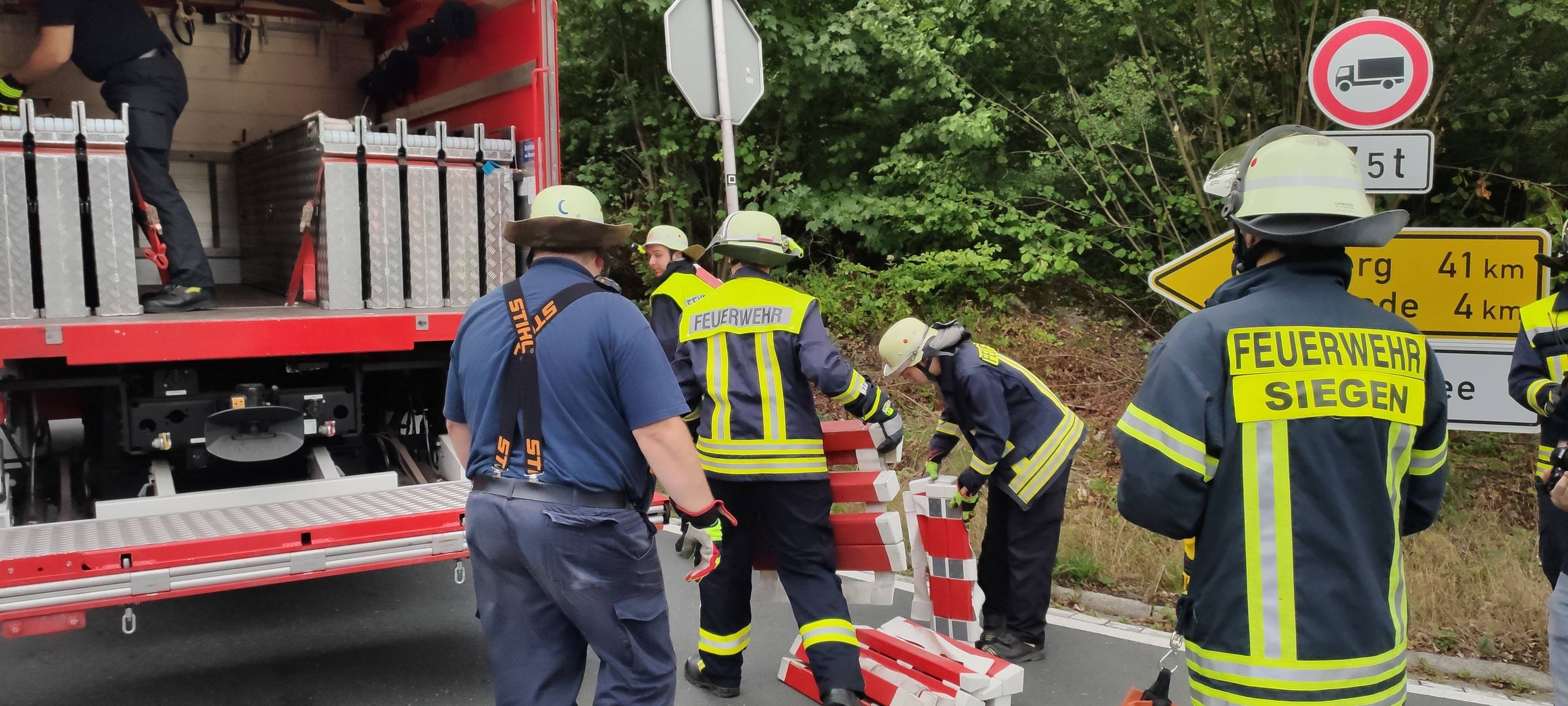 Feuerwehren üben Großbrand in Neuenrade