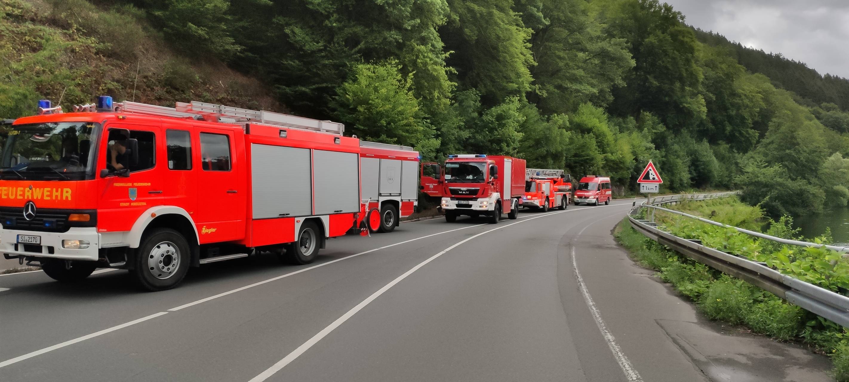 Feuerwehren üben Großbrand in Neuenrade