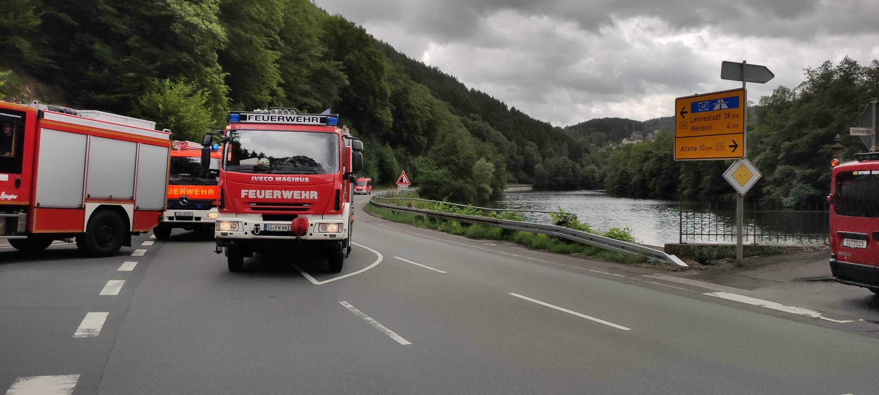 Feuerwehren üben Großbrand in Neuenrade