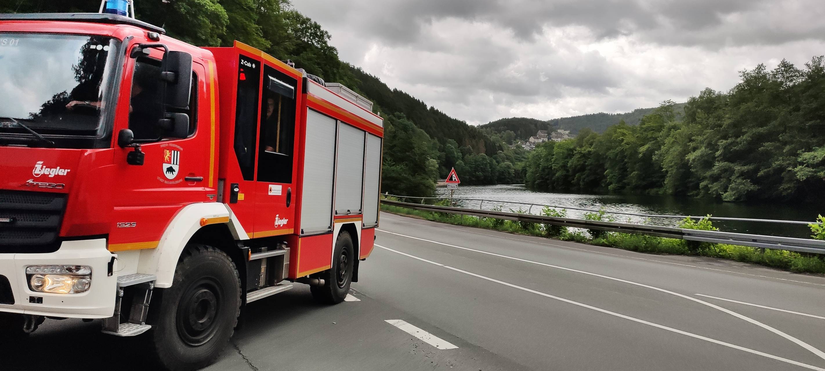 Feuerwehren üben Großbrand in Neuenrade