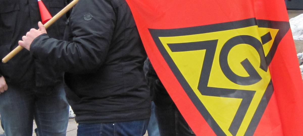 Stahl-Beschäftigte in Dahlerbrück protestieren