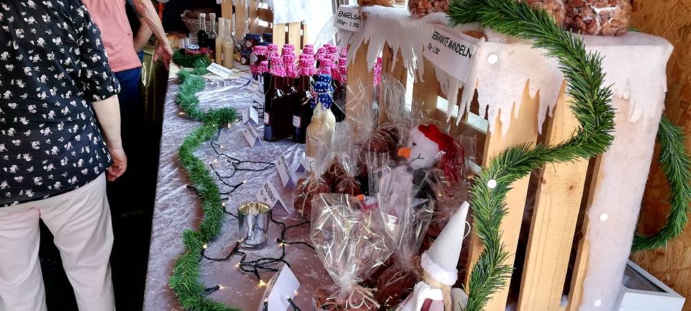 Weihnachtsmarkt im Sommer? Den gibts! In Rennerde!