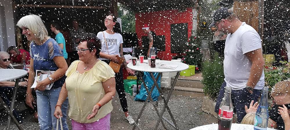 Weihnachtsmarkt im Sommer? Den gibts! In Rennerde!