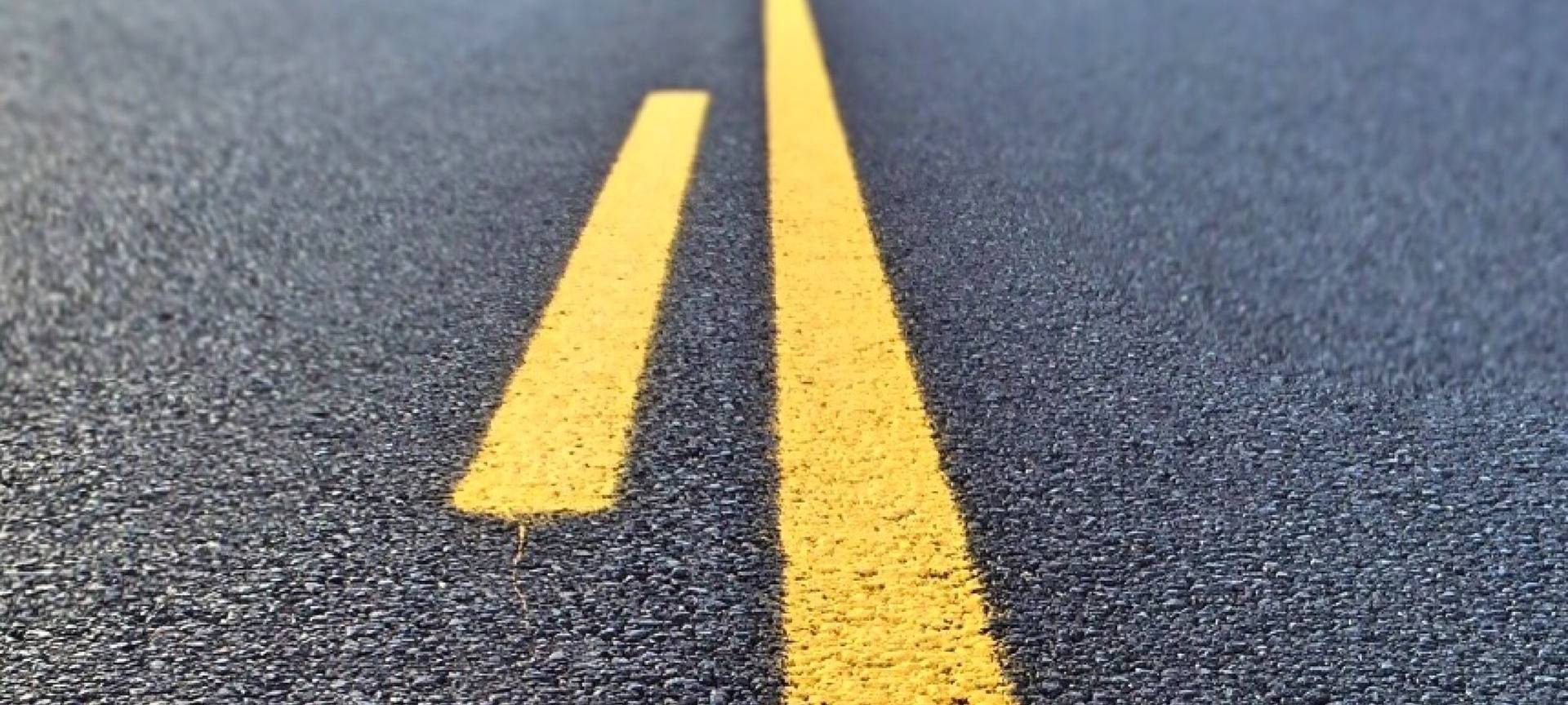 Störungen durch Asphalt auf der Straße