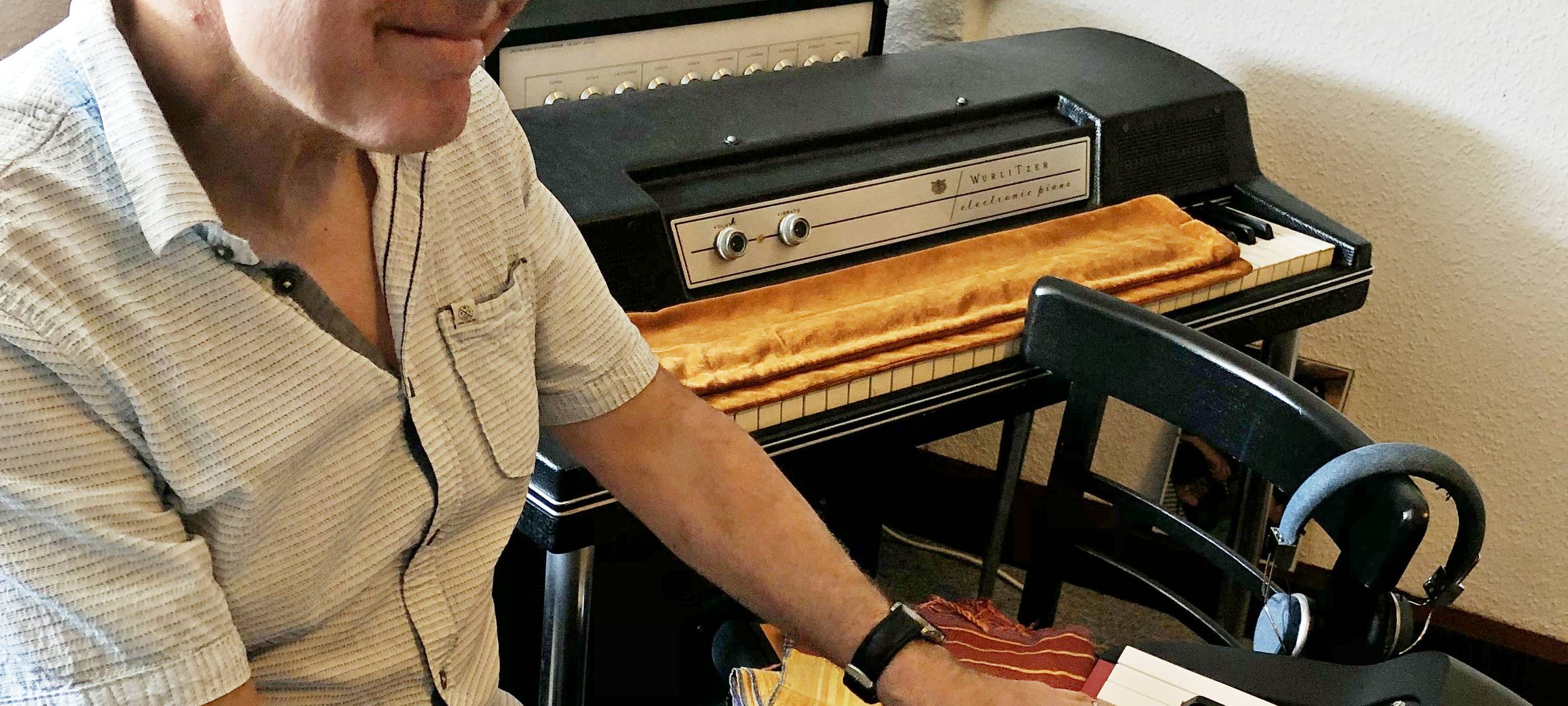 Sauerland-Swing mit Bierflasche und Gartenzwerg