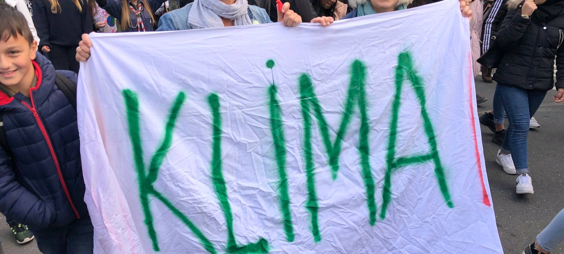 Tausende demonstrieren für bessere Klimapolitik