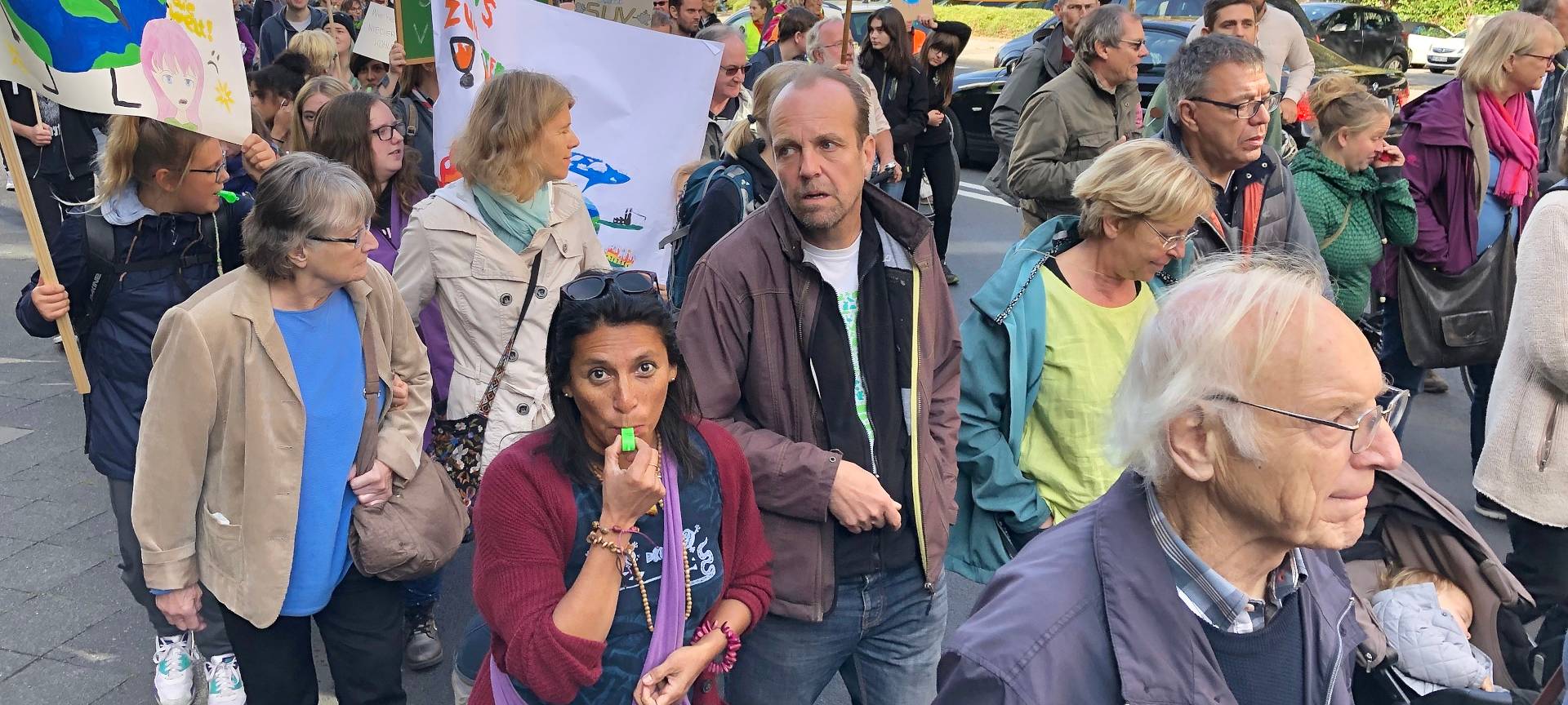 Tausende demonstrieren für bessere Klimapolitik