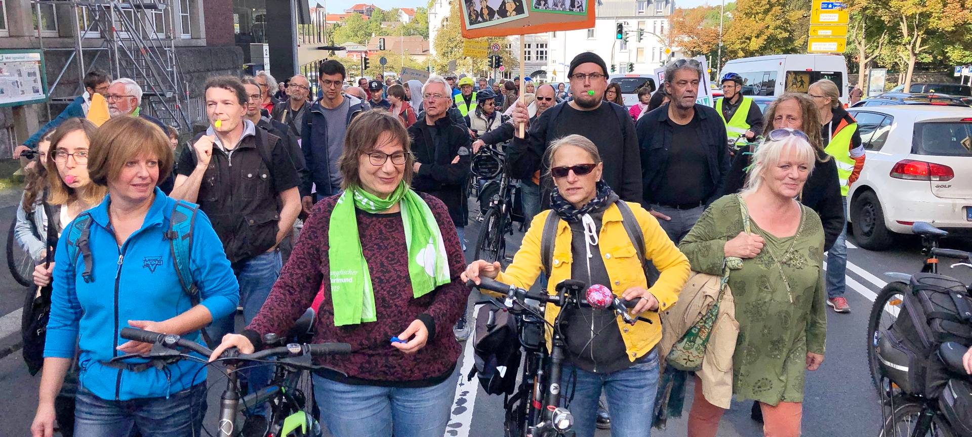 Tausende demonstrieren für bessere Klimapolitik
