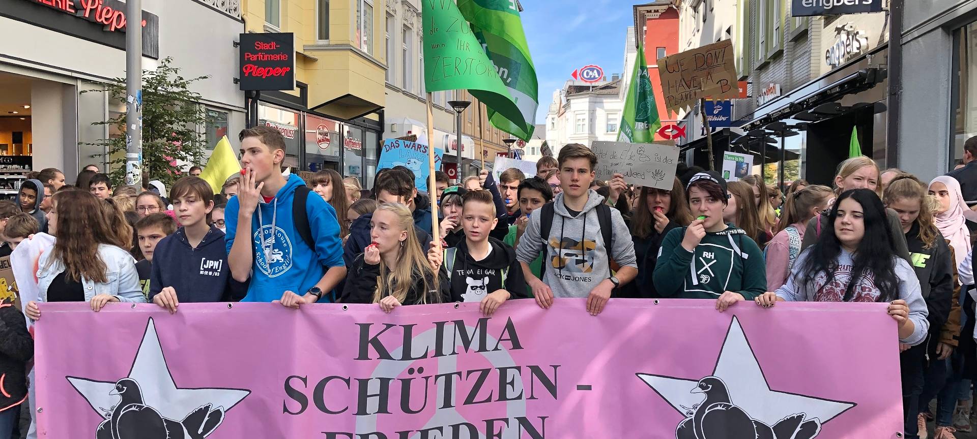 Tausende demonstrieren für bessere Klimapolitik