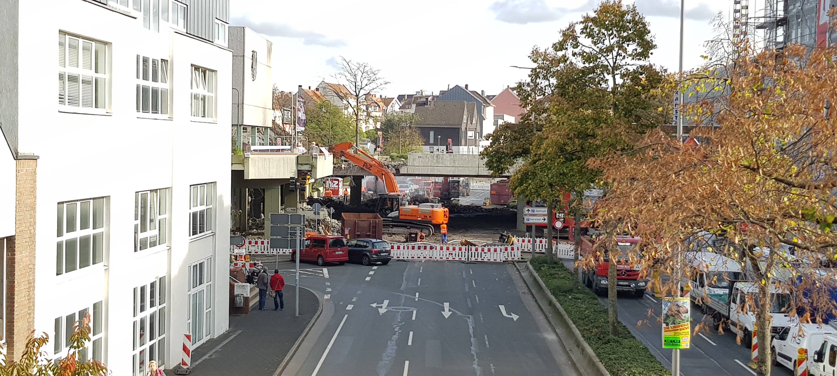 Schillerplatz-Brücke fällt Stück für Stück