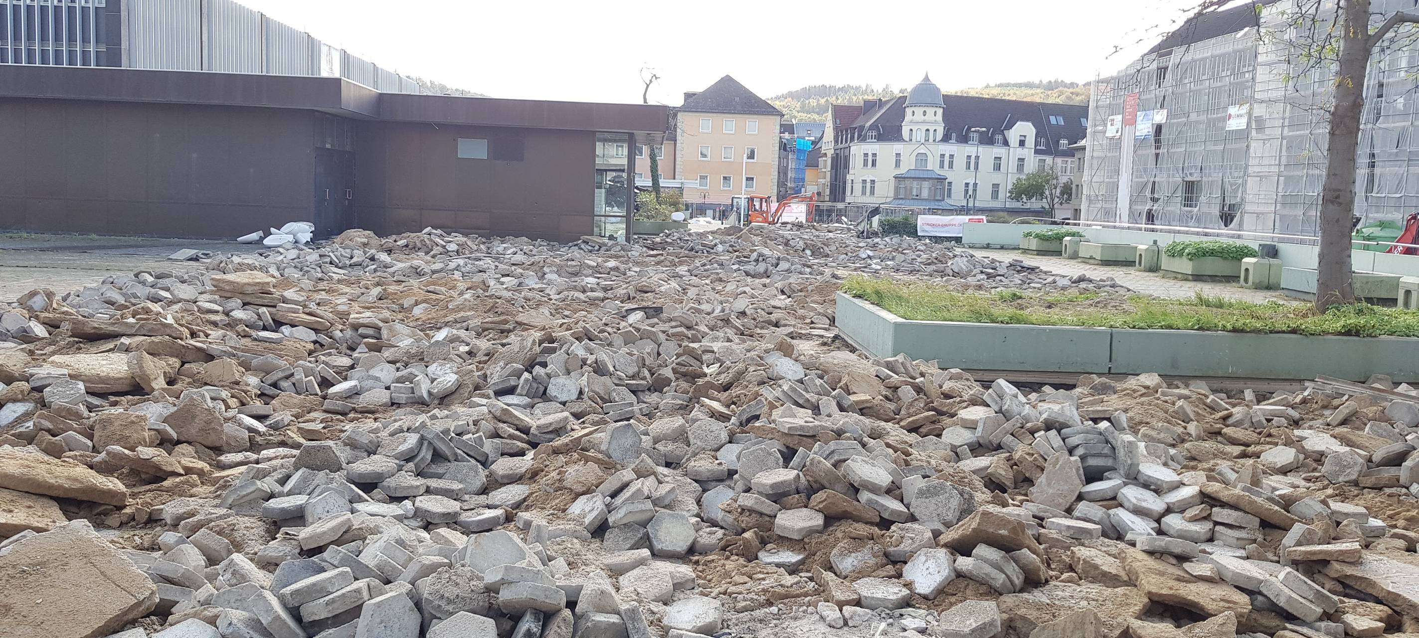 Schillerplatz-Brücke fällt Stück für Stück