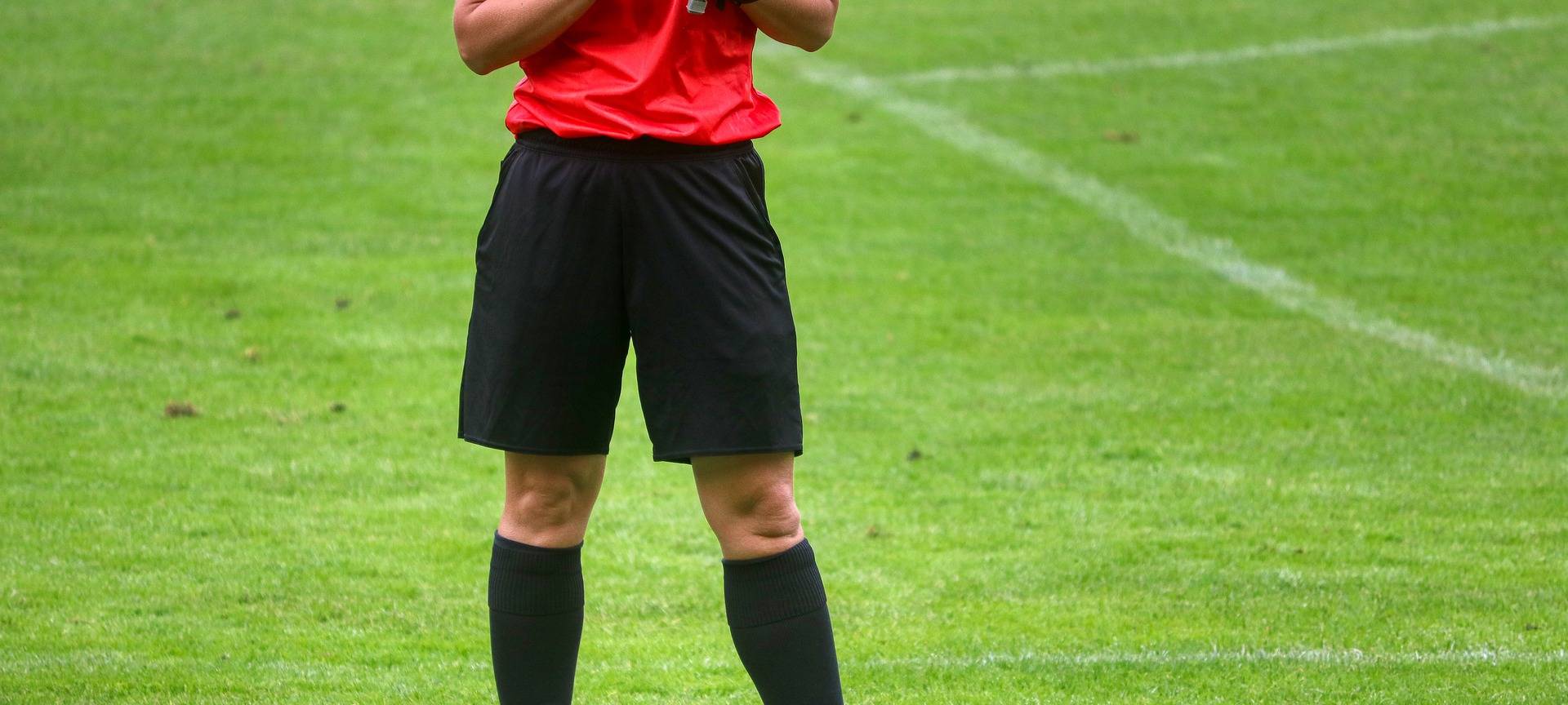 Fußball-Schiri werden: neuer Lehrgang