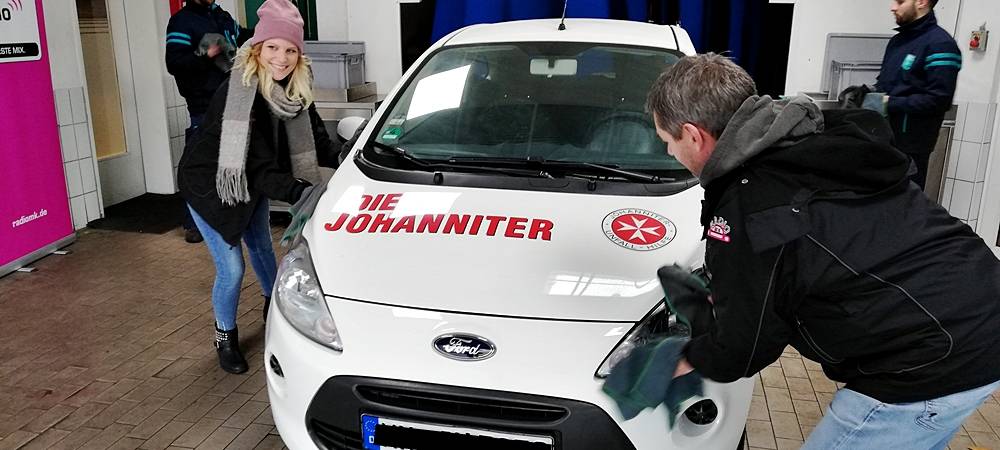 Autos waschen für den guten Zweck - Auch Iserlohn schafft "Glanzleistung"