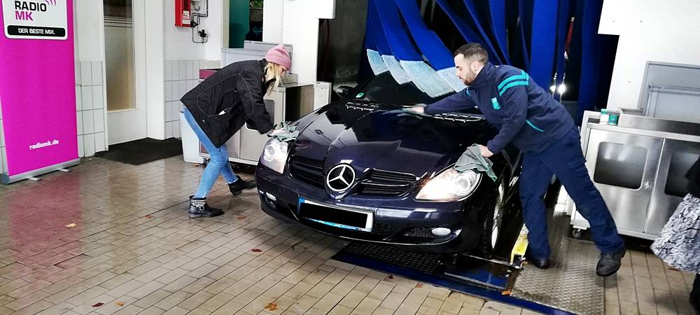 Autos waschen für den guten Zweck - Auch Iserlohn schafft "Glanzleistung"