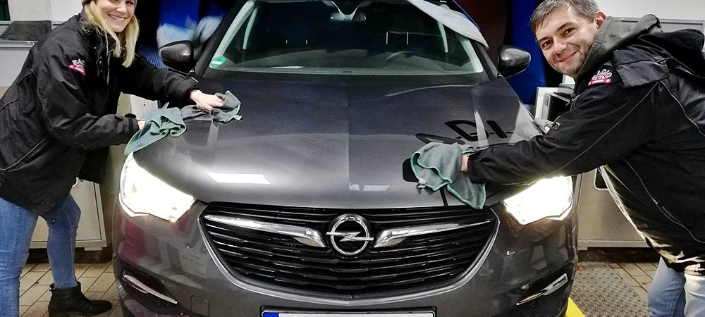Autos waschen für den guten Zweck - Auch Iserlohn schafft "Glanzleistung"