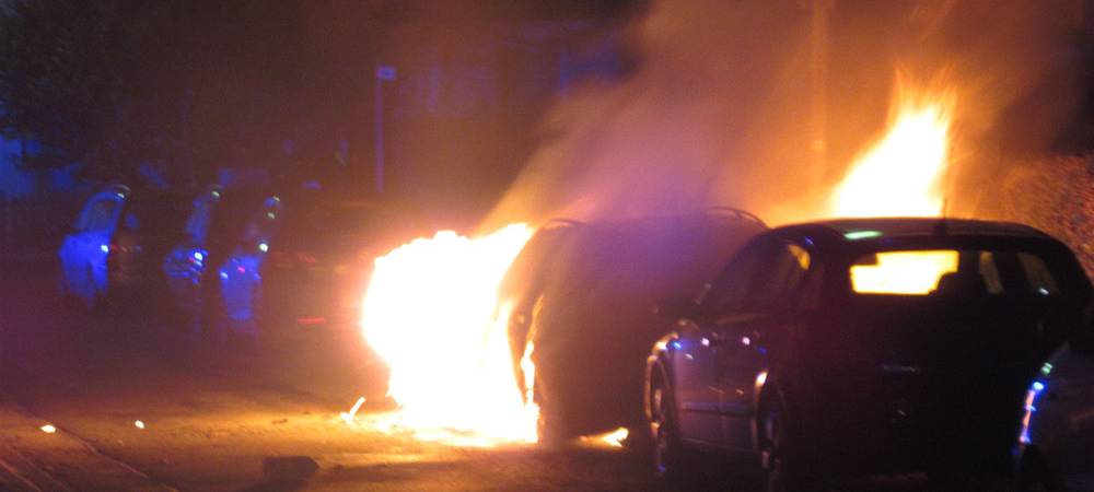 Auto in Menden angezündet