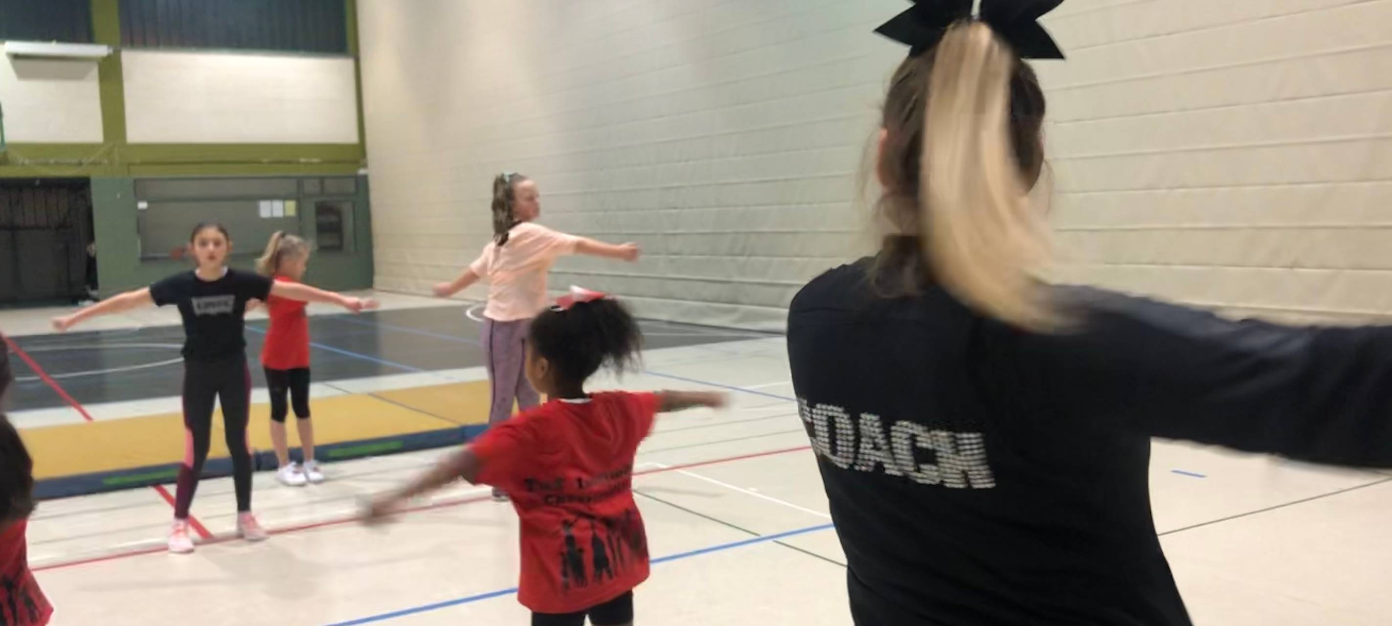 Stunts und Saltos bei den Iserlohner "PowerBolts Cheerleading"