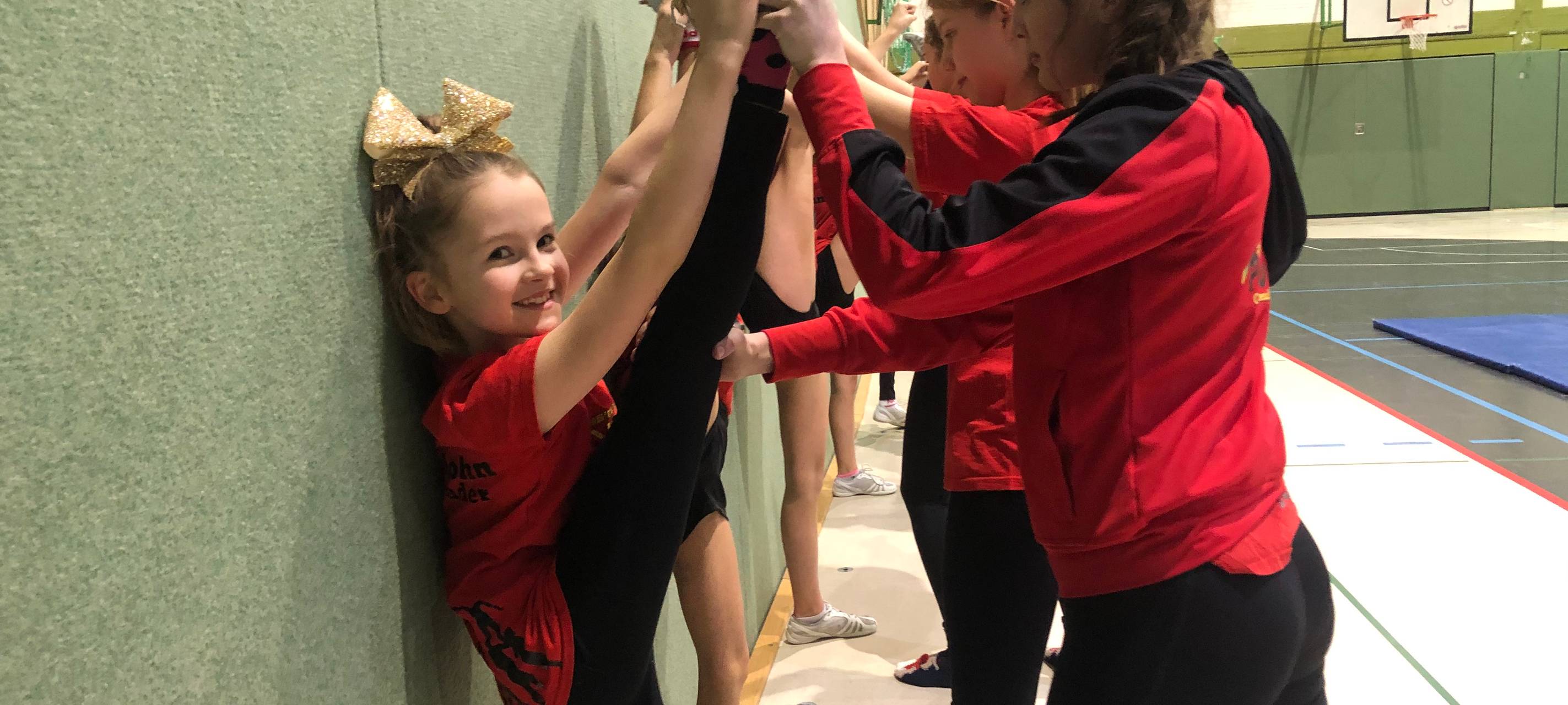 Stunts und Saltos bei den Iserlohner "PowerBolts Cheerleading"