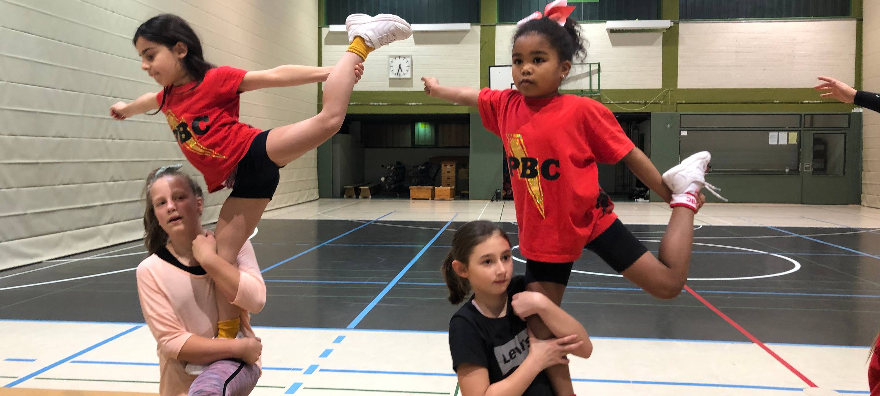 Stunts und Saltos bei den Iserlohner "PowerBolts Cheerleading"