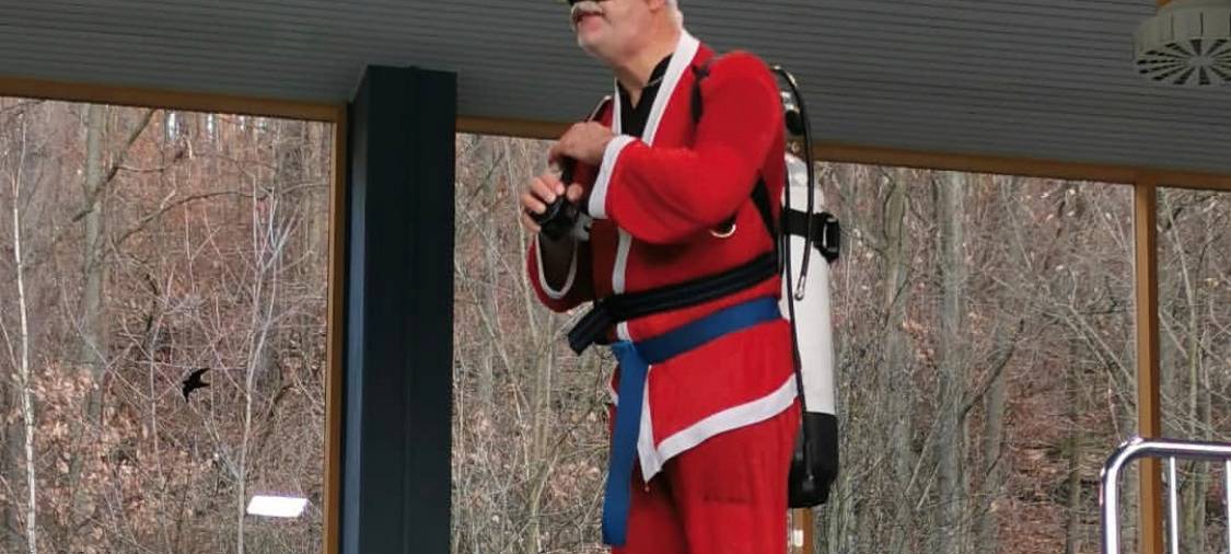 Tauchen zum Weihnachtsmann