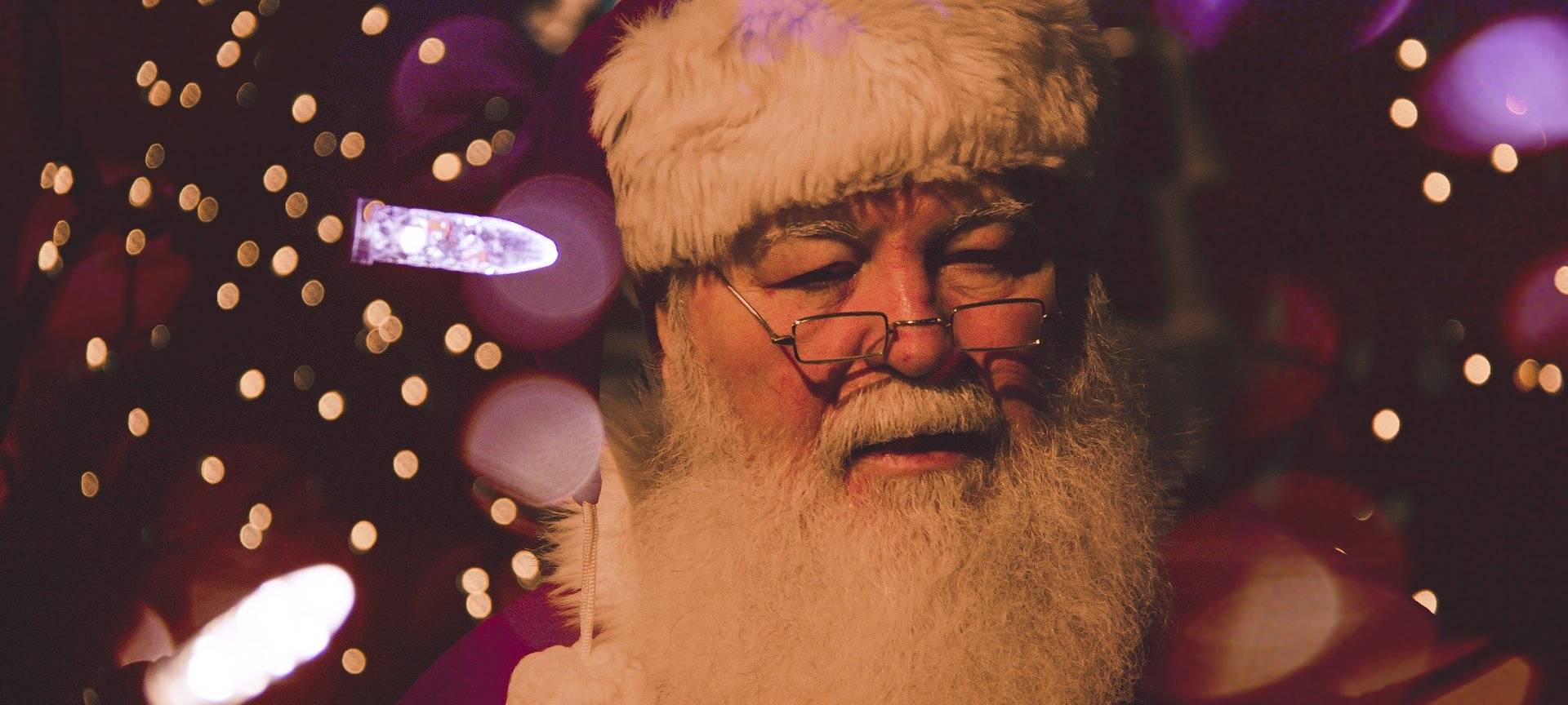 Arbeitslose Weihnachtsmänner im MK