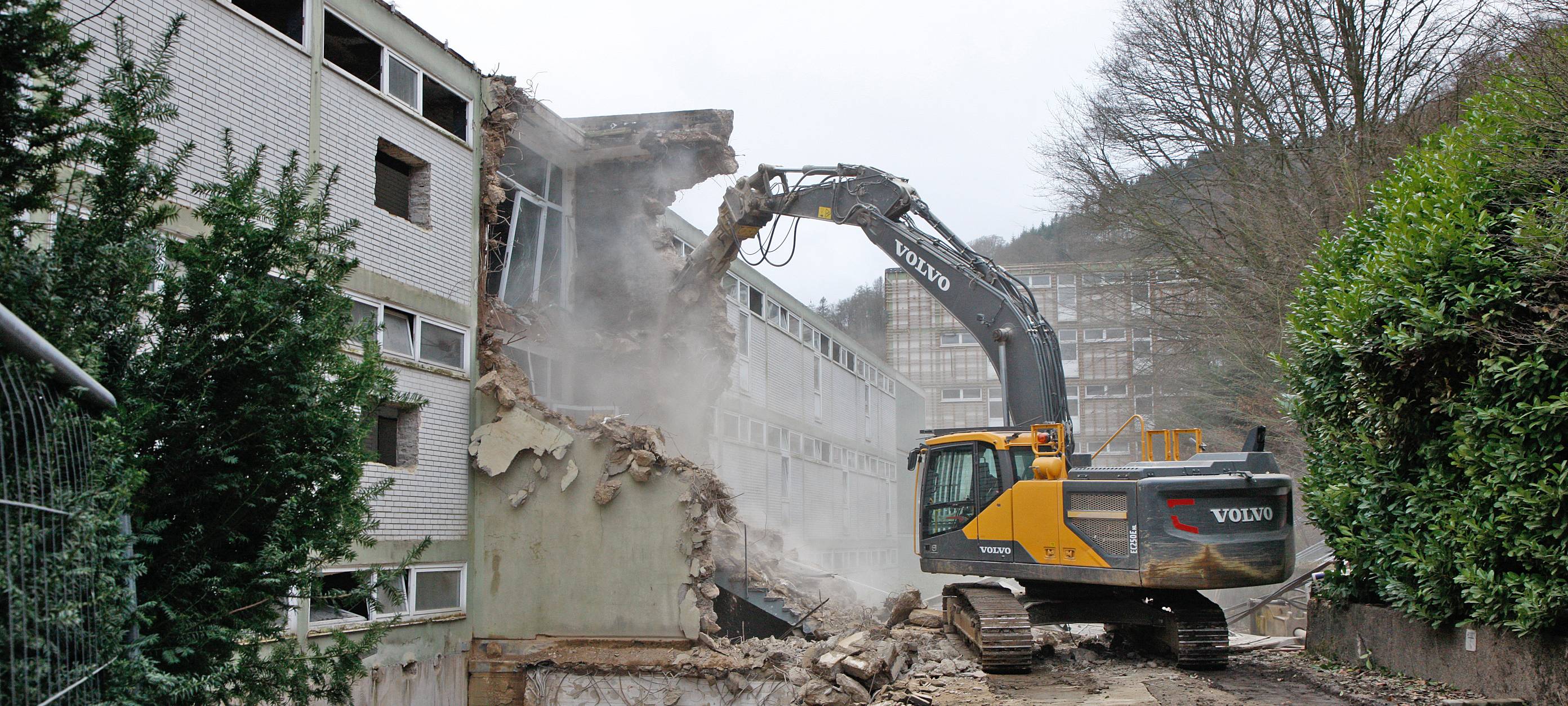 Ehemaliges Berufskolleg in Altena wird abgerissen
