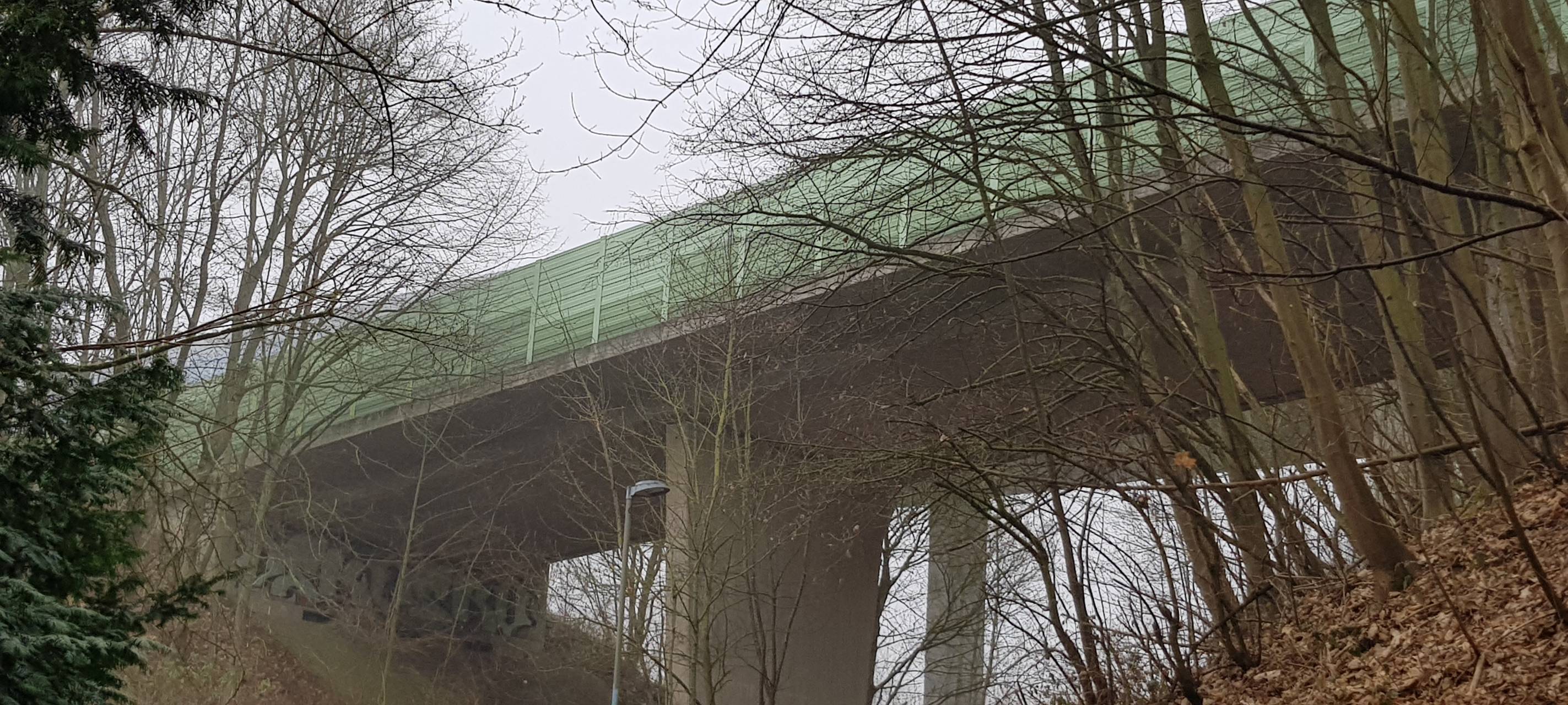 Strassen.nrw zu Photovoltaik an Lärmschutzwänden