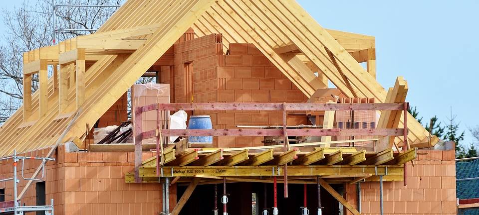 Ein Rohbau von einem Haus