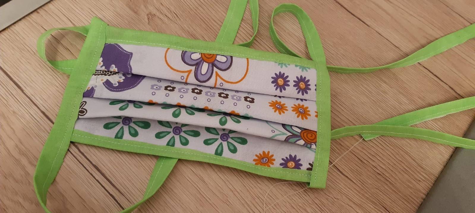 Schutzmasken made in Wohnzimmer!