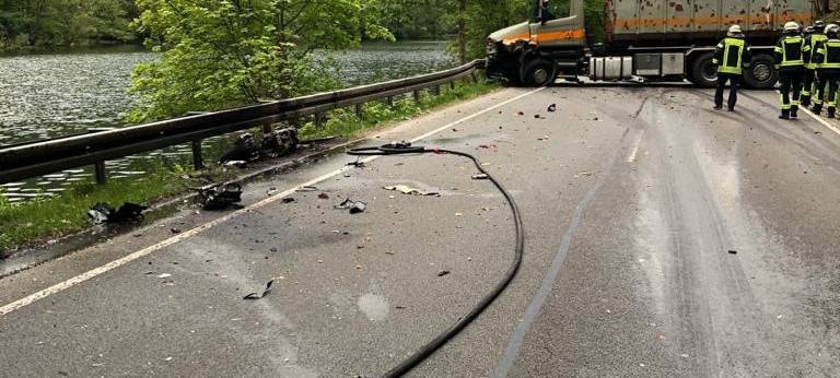 Biker stirbt bei Frontalzusammenstoß