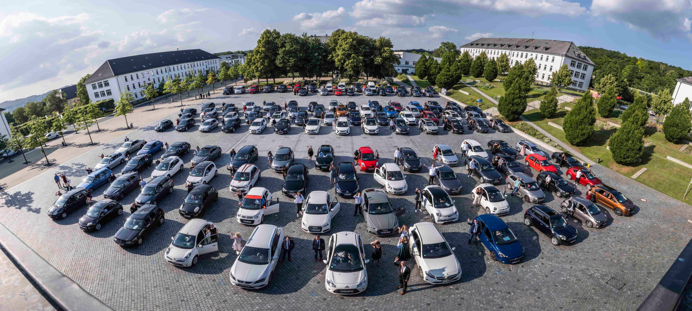 Schulabschlussfeiern im Park