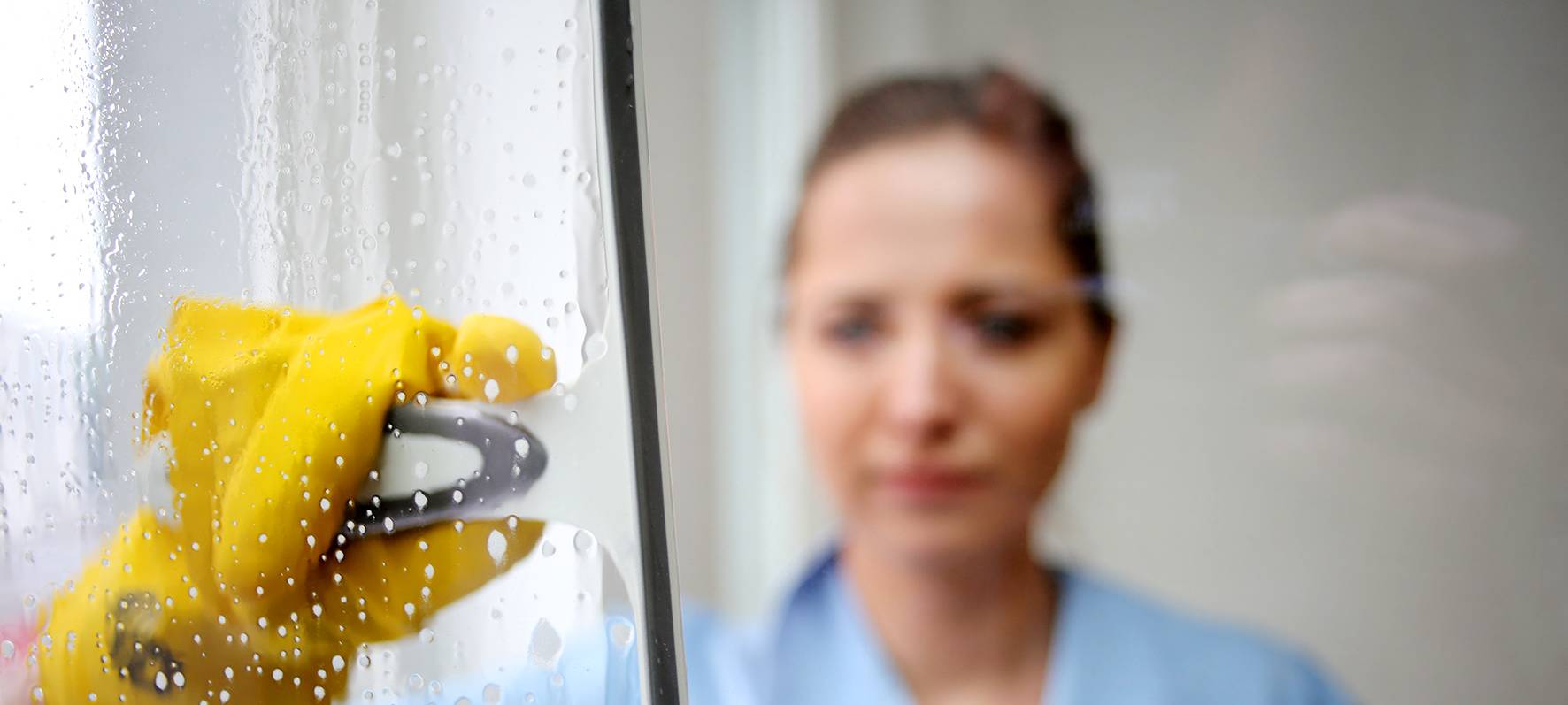 IG BAU: Zu wenig Zeit zum Schule putzen