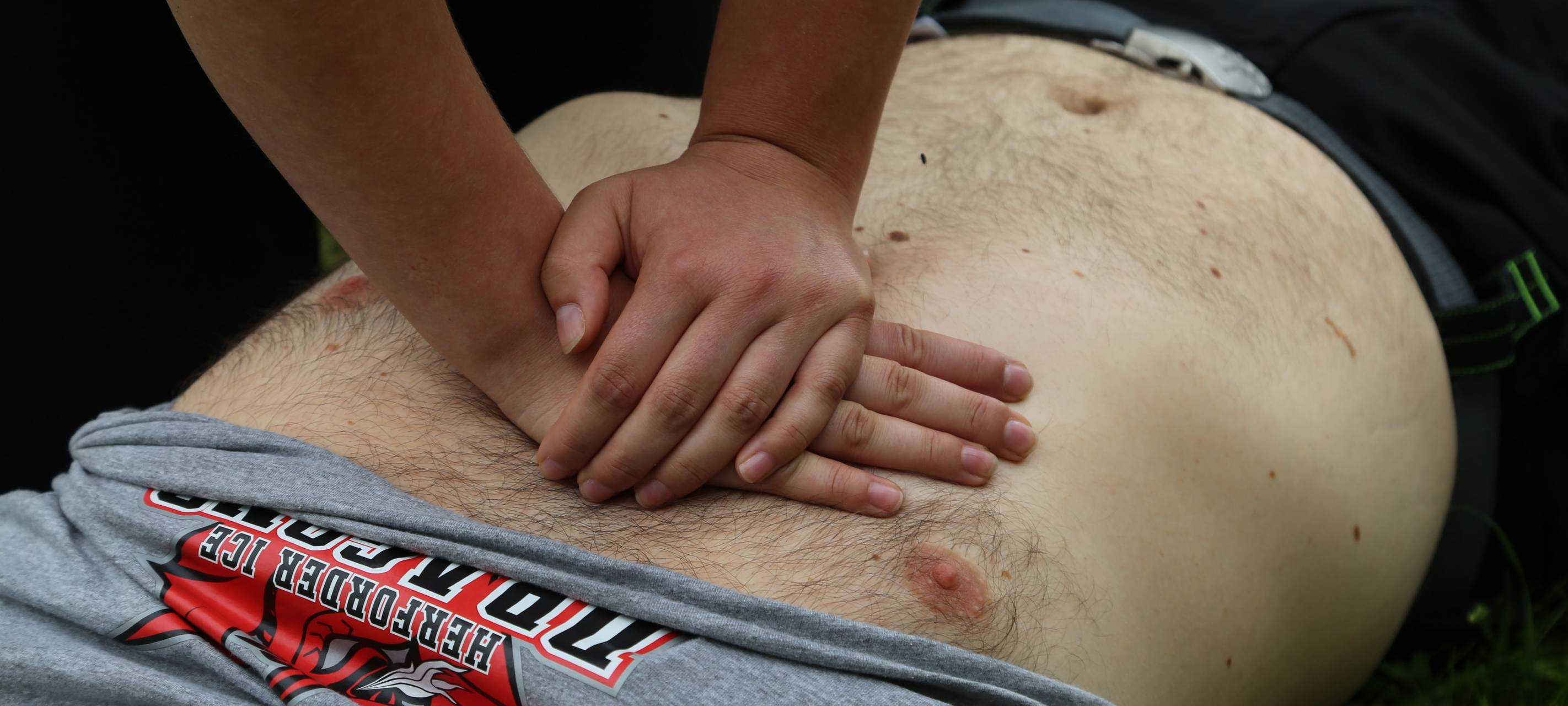 Reanimation: Wie rette ich einen Menschen und was ist zu beachten?