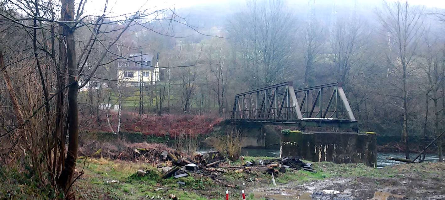 Gleisbrückenabbruch über der Lenne