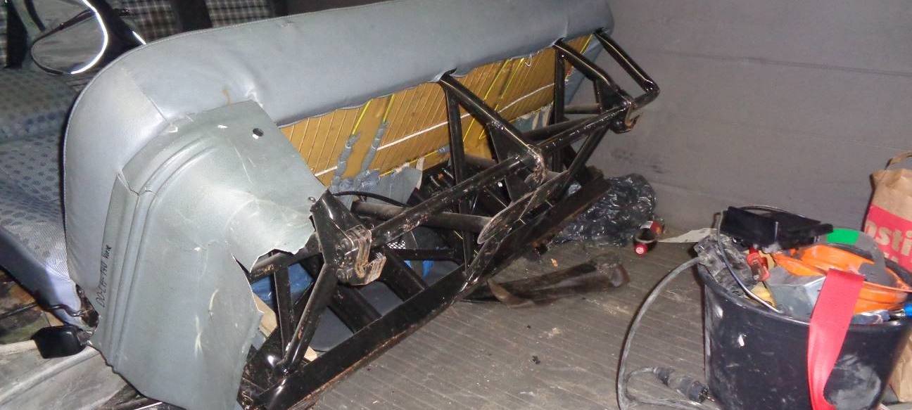 Transporter mit losen Bänken