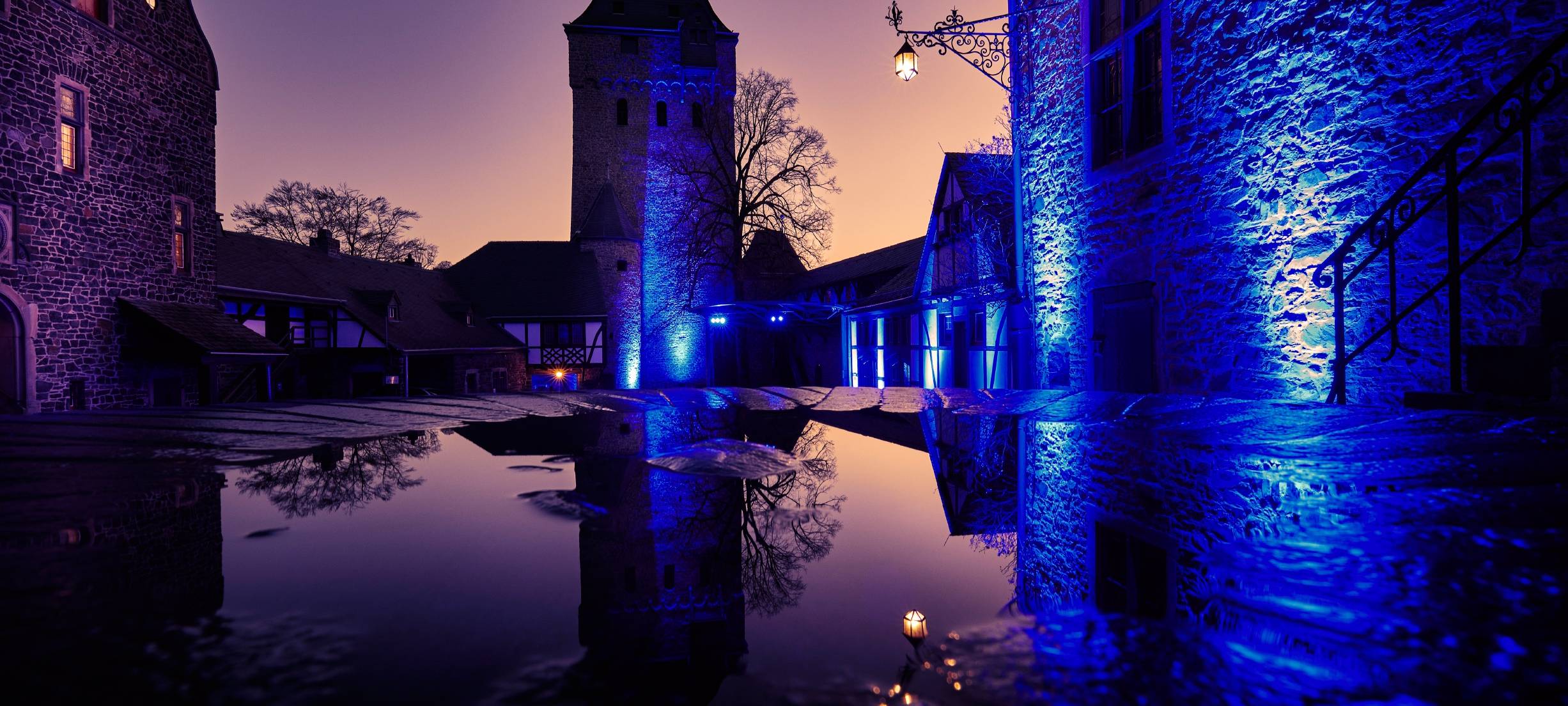 Glanzlichtbeleuchtung auf Burg Altena gestört