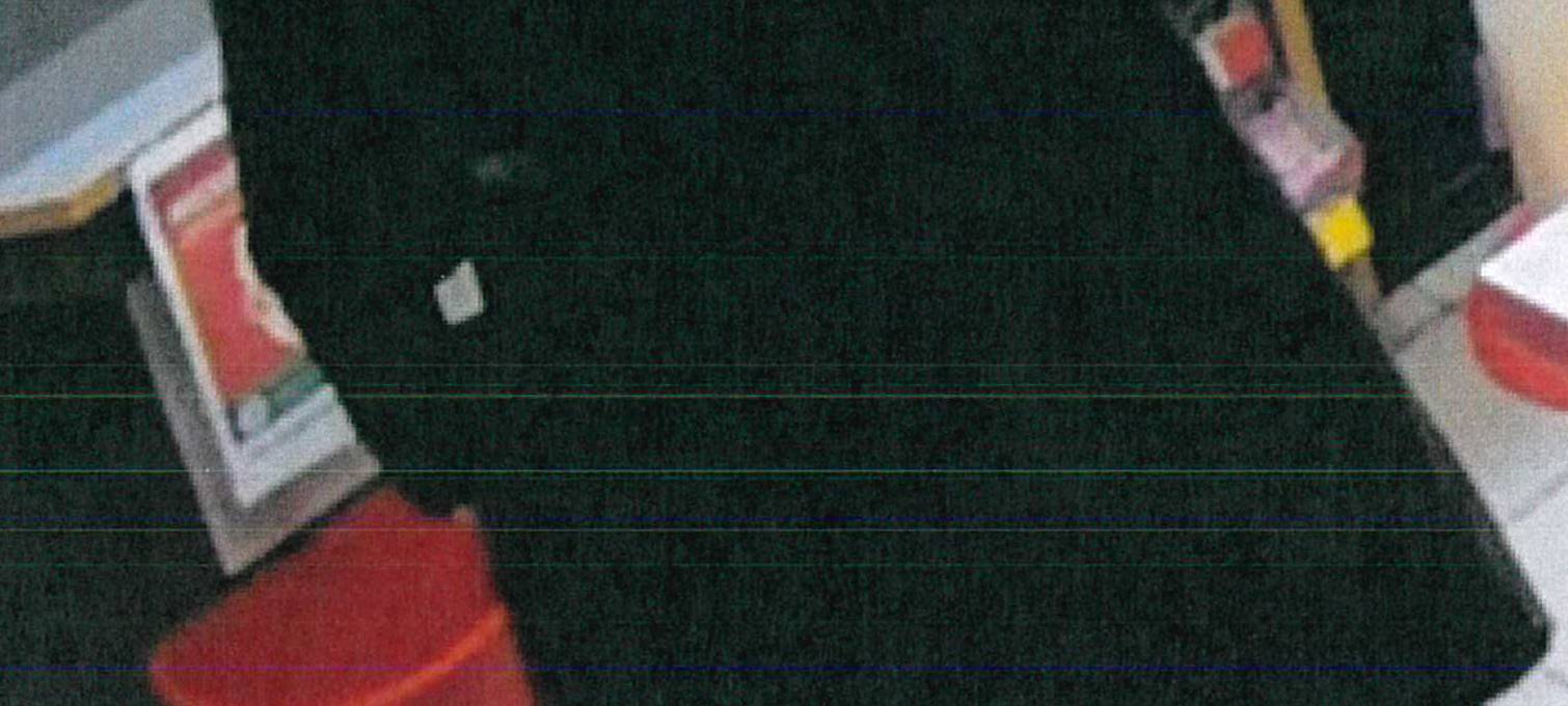 Überwachungskamera filmt Räuber