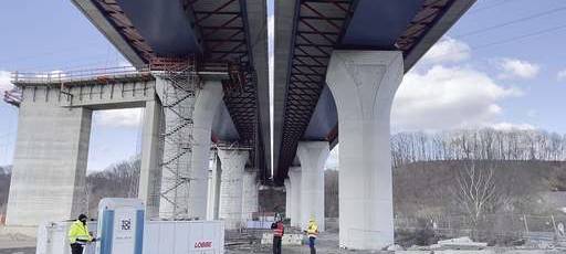 Lennetalbrücke erfolgreich verschoben