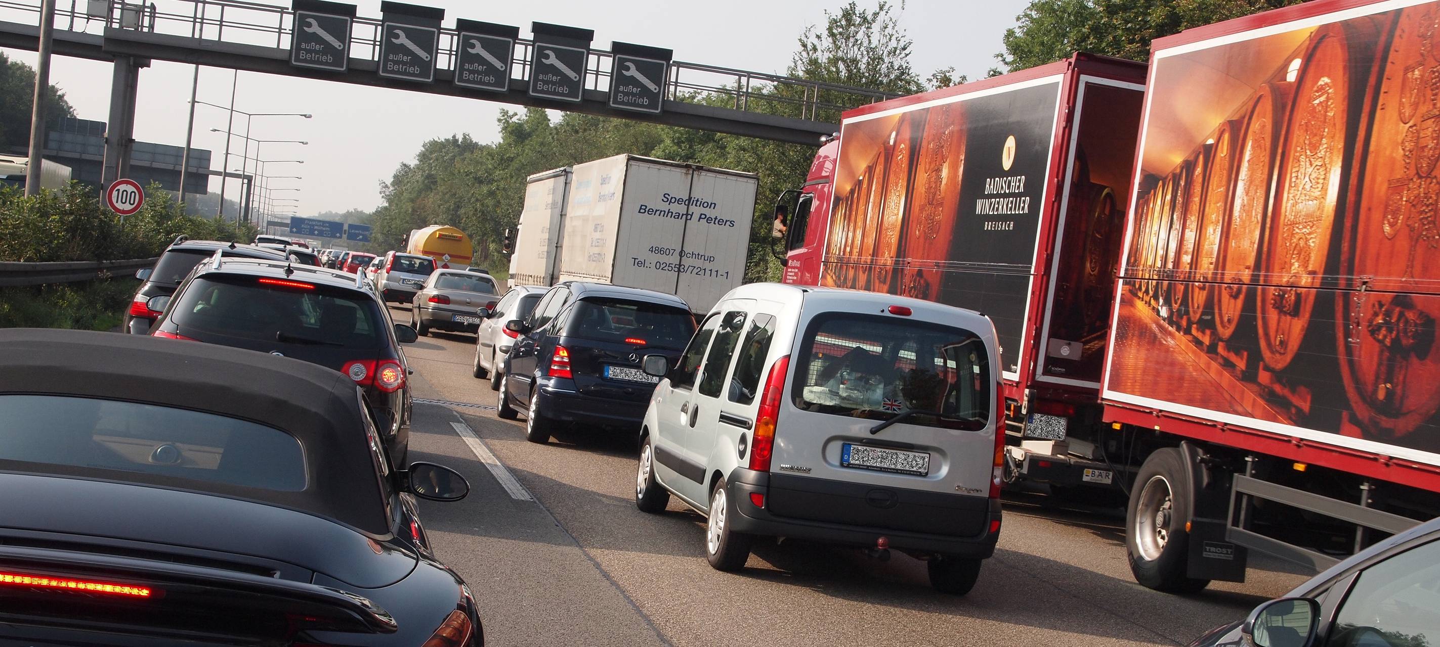 Nach Brand: Vollsperrung auf A46