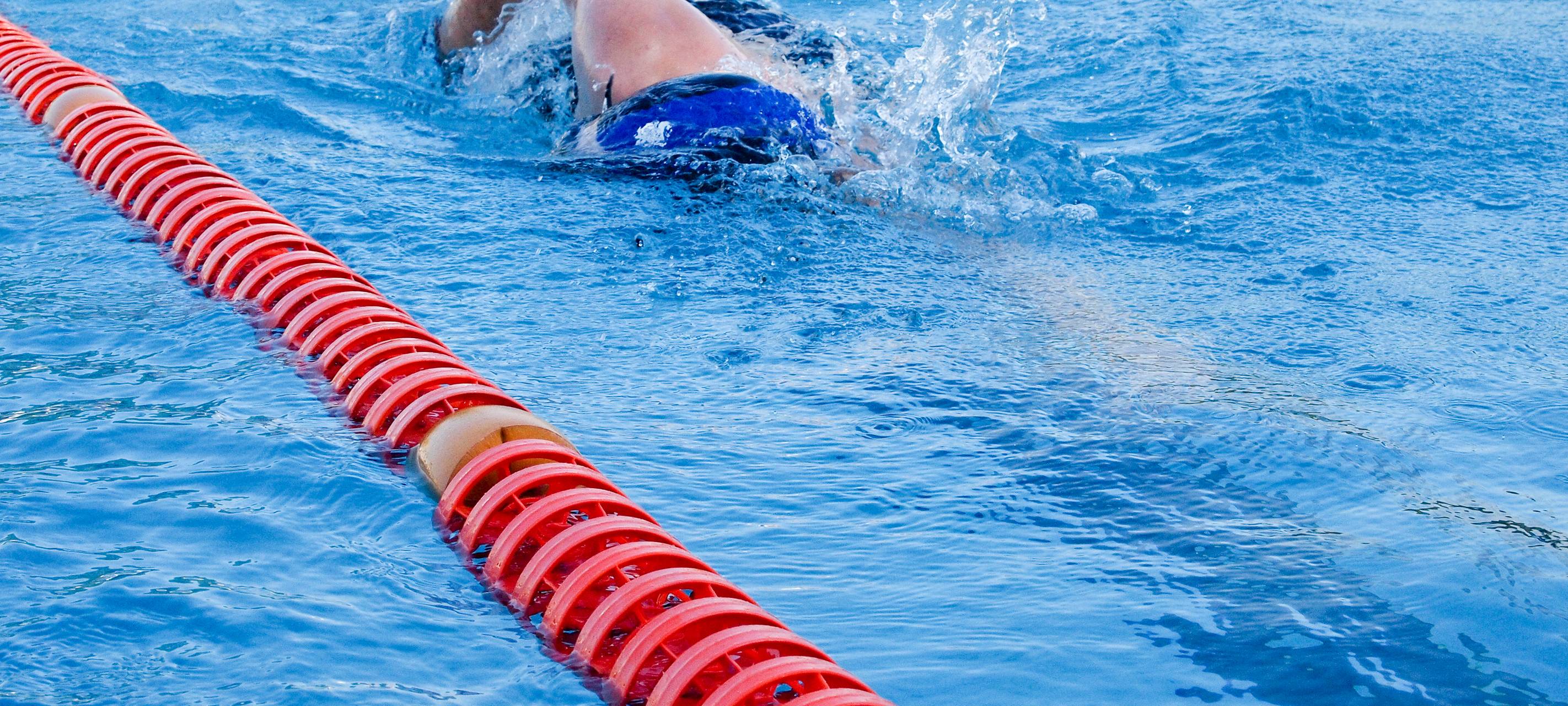Sparen beim Schwimmen in Menden